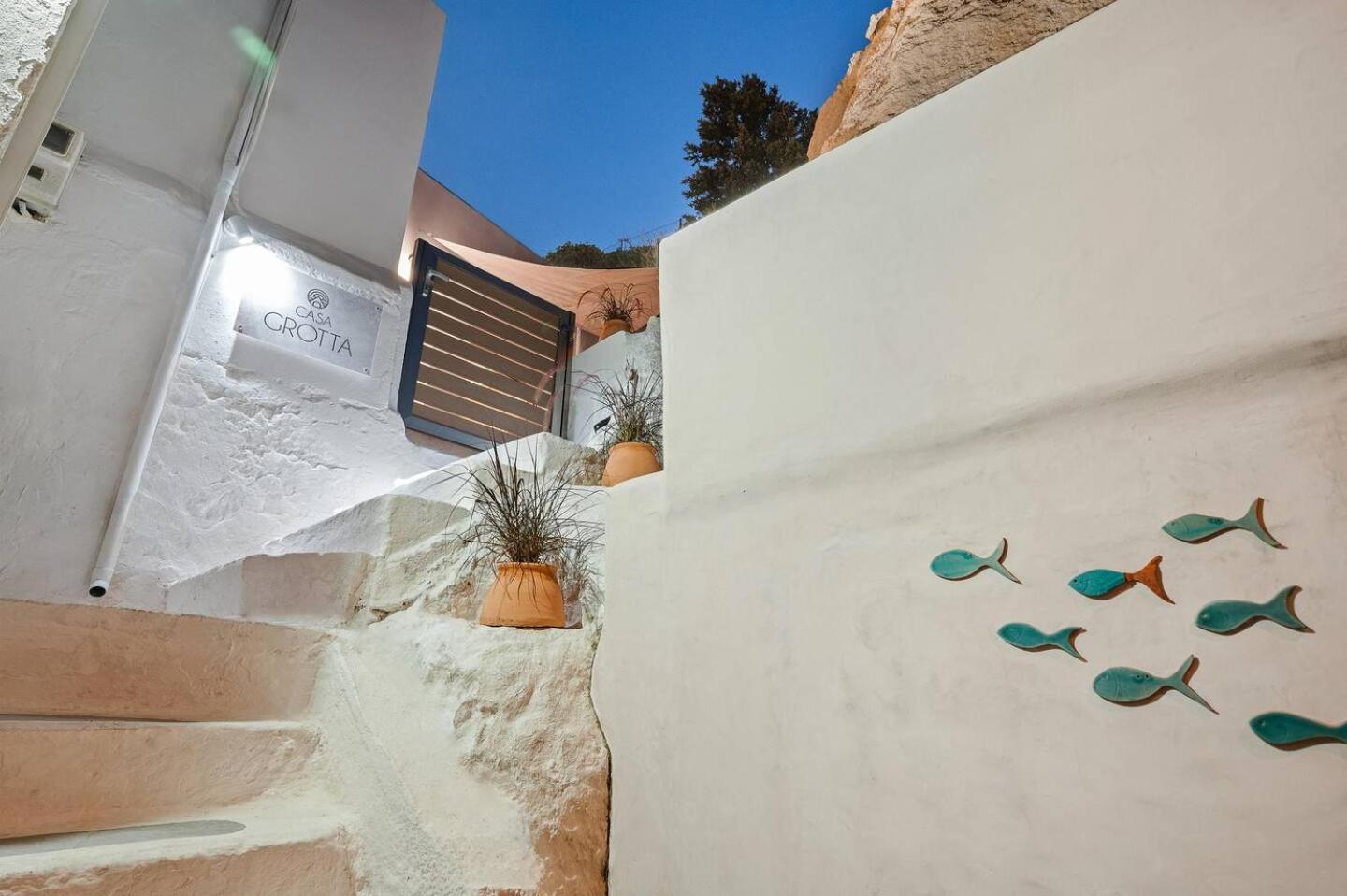Отель Casa Grotta With Sea & Cave View Матала Экстерьер фото